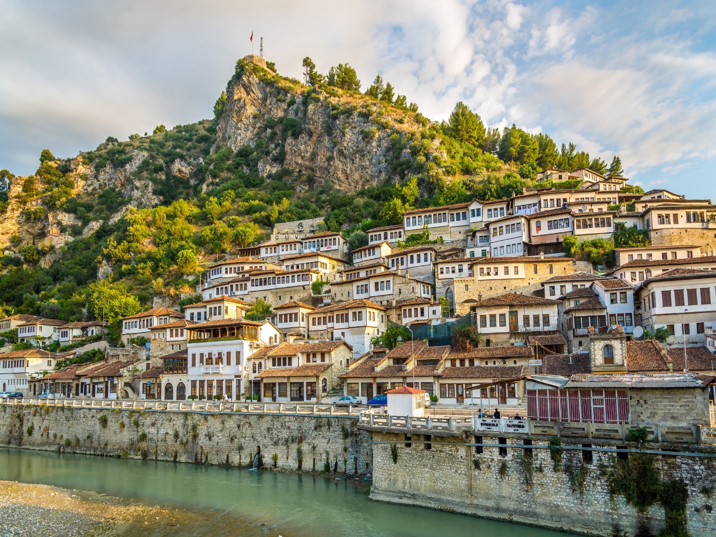 Berat City Albania for 1400 x 1050 resolution