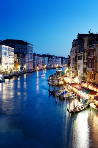 Grand Canal Venice for 320 x 480 Phones resolution