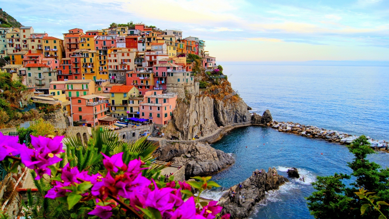 Manarola Itlay for 1280 x 720 HDTV 720p resolution