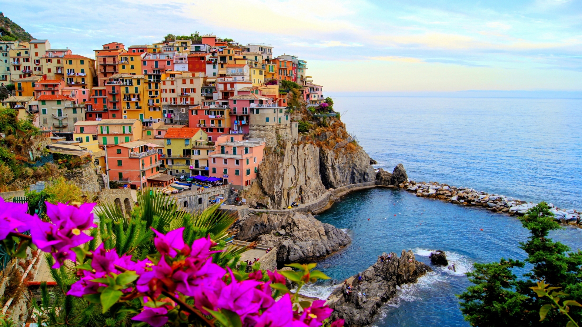 Manarola Itlay for 1920 x 1080 HDTV 1080p resolution