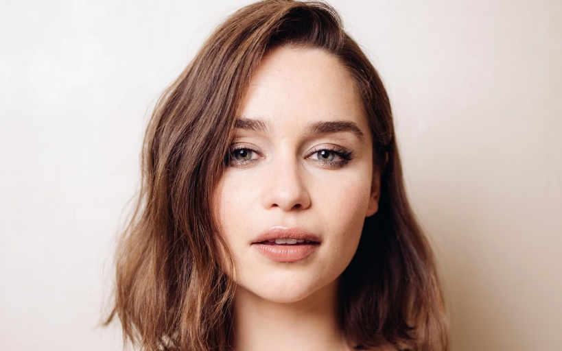 Emilia Clarke Cute Face HD Wallpaper